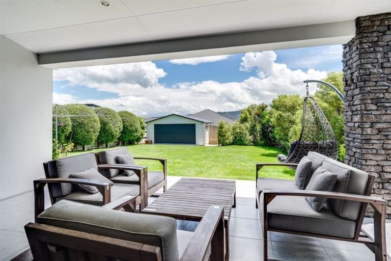 Photo of property in 122 North Shore Road, Eskdale, Napier, 4182