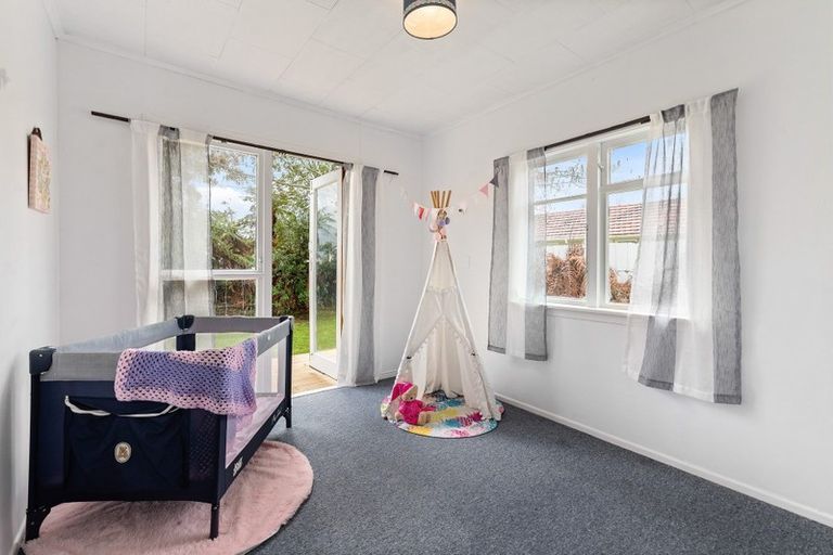 Photo of property in 1b Farnworth Avenue, Holdens Bay, Rotorua, 3010