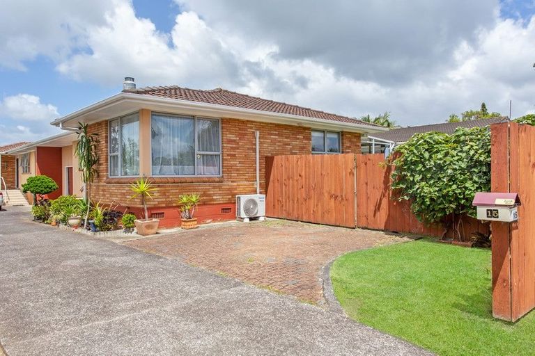 Photo of property in 1/15 Poinsettia Place, Henderson, Auckland, 0610