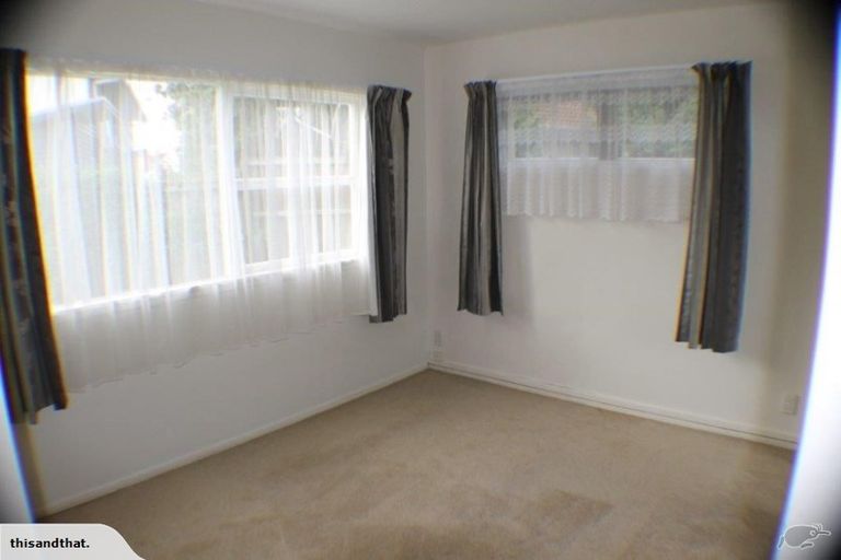 Photo of property in 1/133 Shakespeare Road, Milford, Auckland, 0620