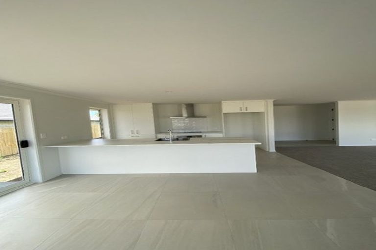 Photo of property in 14 Kohekohe Drive, Owhata, Rotorua, 3010