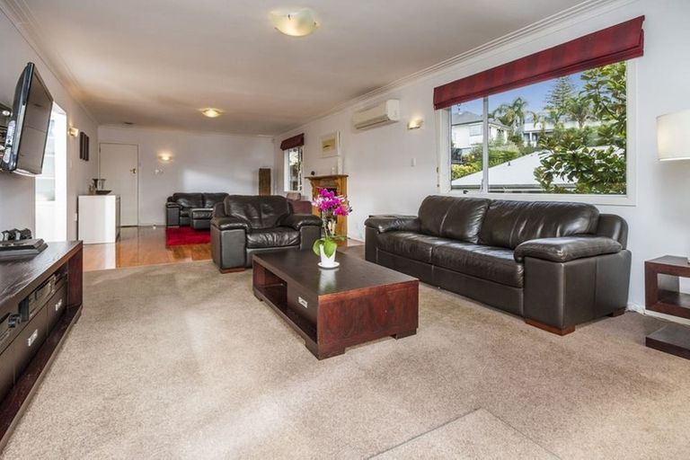 Photo of property in 340 Beach Road, Mairangi Bay, Auckland, 0630