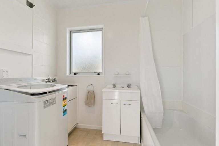 Photo of property in 13/154 Onepu Road, Lyall Bay, Wellington, 6022