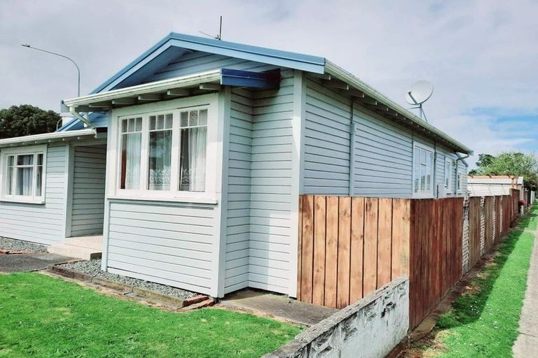 Photo of property in 369 High Street, Hawera, 4610