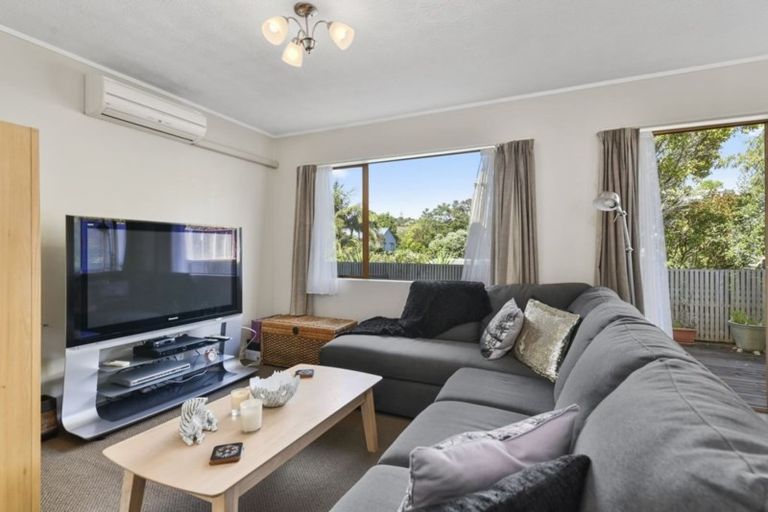 Photo of property in 2/32 Stredwick Drive, Torbay, Auckland, 0630