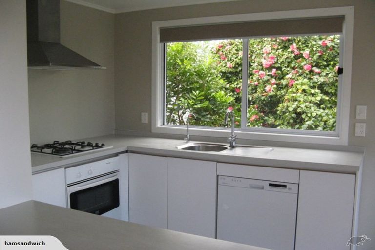 Photo of property in 12 Tasman Street, Vogeltown, New Plymouth, 4310