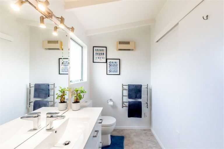 Photo of property in 110 Hillcrest Road, Raumati Beach, Paraparaumu, 5032