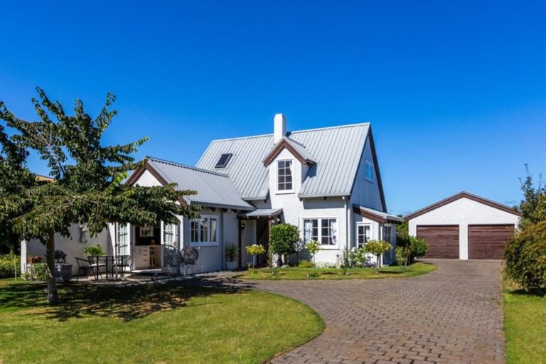 Photo of property in 61 Chesham Avenue, Waipahihi, Taupo, 3330