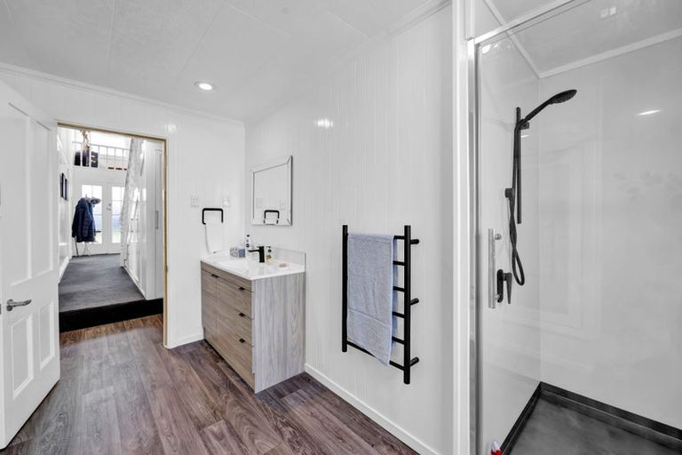 Photo of property in 36 Tawhiti Road, Hawera, 4610