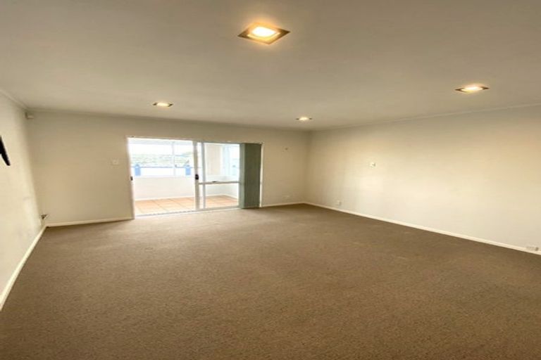 Photo of property in 14 Maracas Crescent, Grenada Village, Wellington, 6037