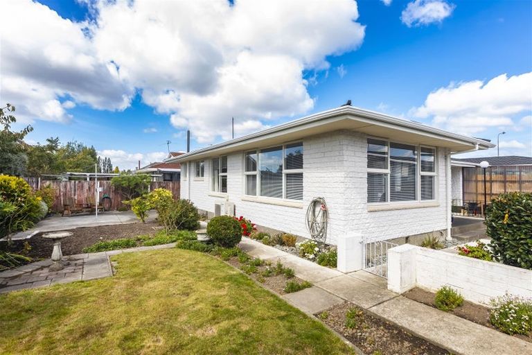 Photo of property in 2/15 Apollo Place, Papanui, Christchurch, 8052