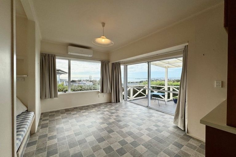 Photo of property in 107 Bleakhouse Road, Mellons Bay, Auckland, 2014