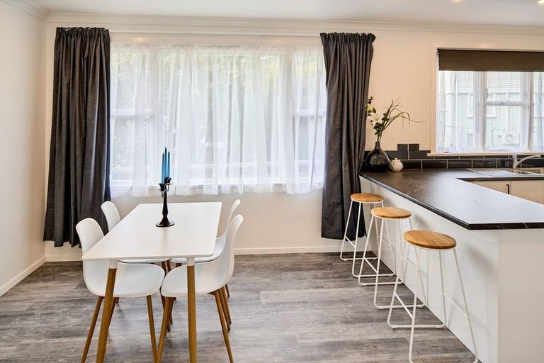 Photo of property in 42 Coates Street, Tawa, Wellington, 5028