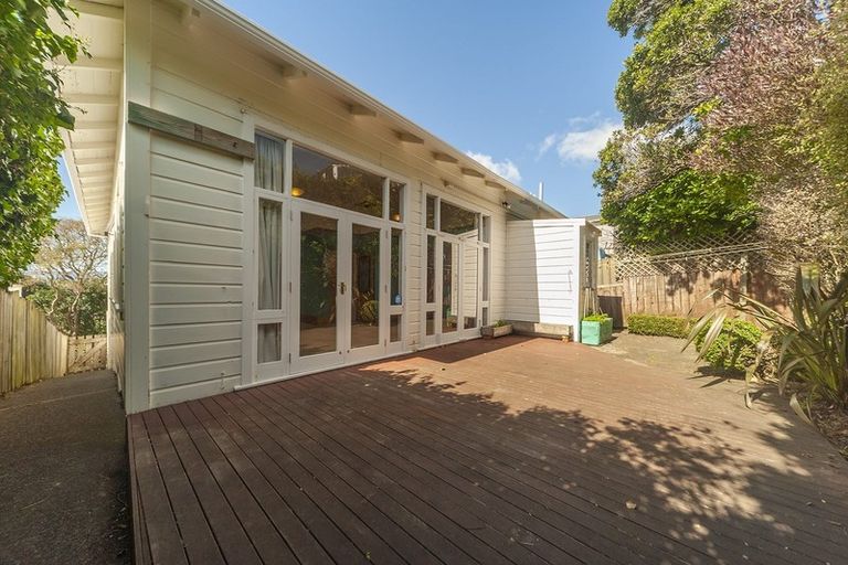 Photo of property in 35 Coolidge Street, Brooklyn, Wellington, 6021