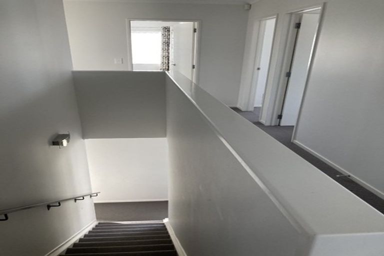 Photo of property in 37 Mettam Drive, Swanson, Auckland, 0614