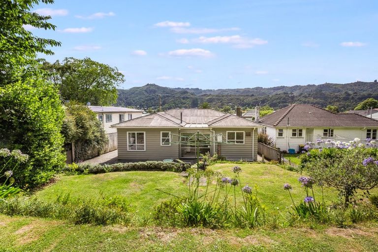 Photo of property in 34 Bledisloe Crescent, Wainuiomata, Lower Hutt, 5014