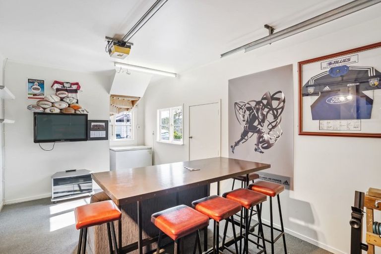 Photo of property in 95 Verbena Road, Birkdale, Auckland, 0626