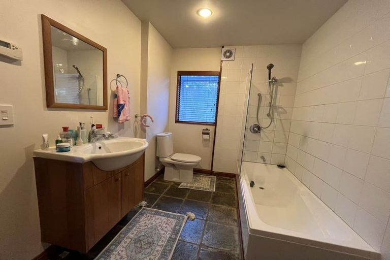 Photo of property in 134h Rangatira Road, Beach Haven, Auckland, 0626