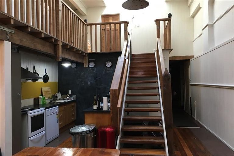 Photo of property in 37 Dowling Street, Dunedin Central, Dunedin, 9016