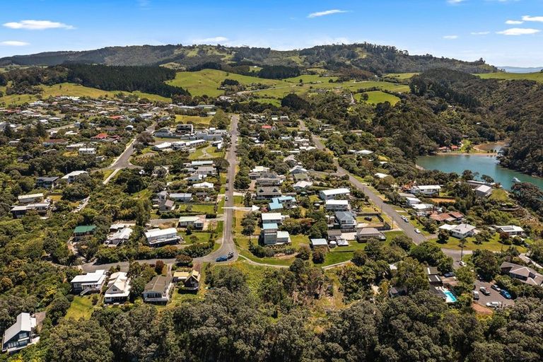 Photo of property in 43 Cumberland Street, Leigh, 0985