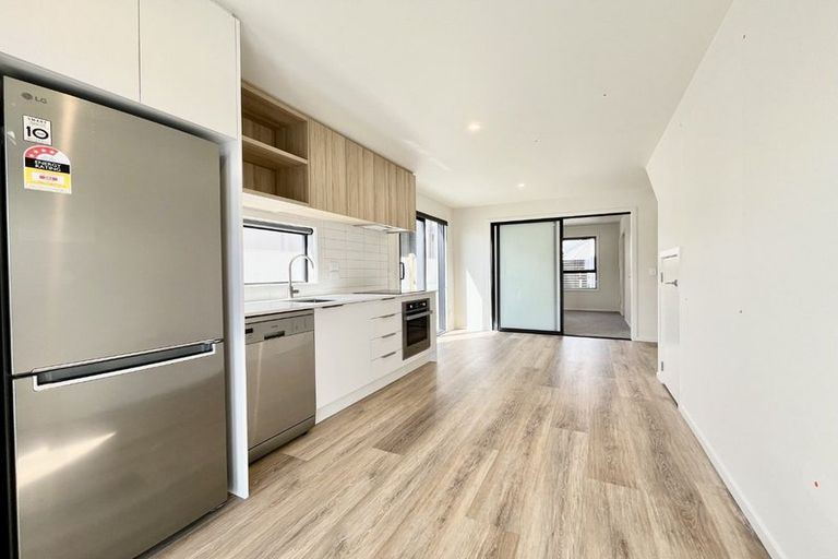 Photo of property in 16/92a Cambridge Terrace, Waterloo, Lower Hutt, 5011