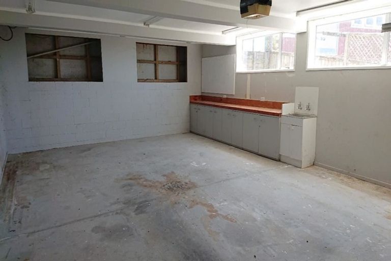 Photo of property in 20 City View Terrace, Birkenhead, Auckland, 0626