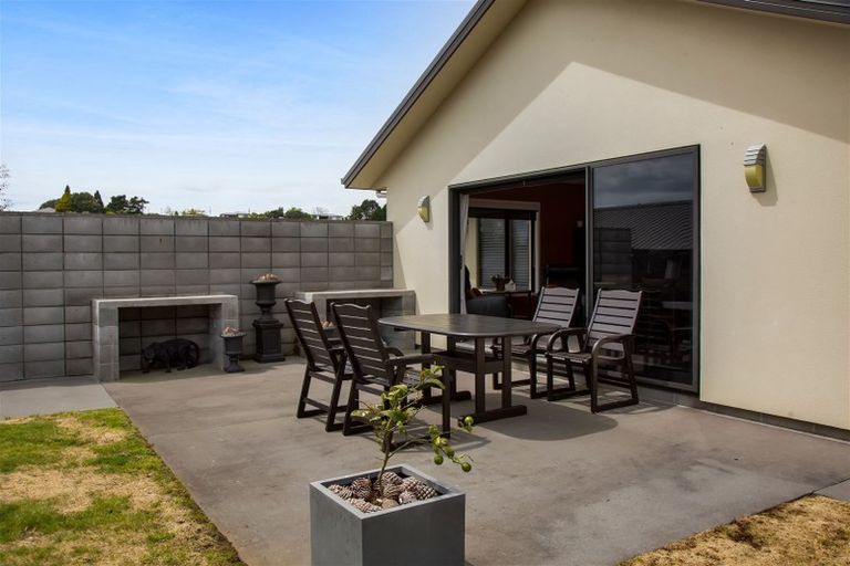 Photo of property in 36 Fernbrook Drive, Hurworth, New Plymouth, 4310