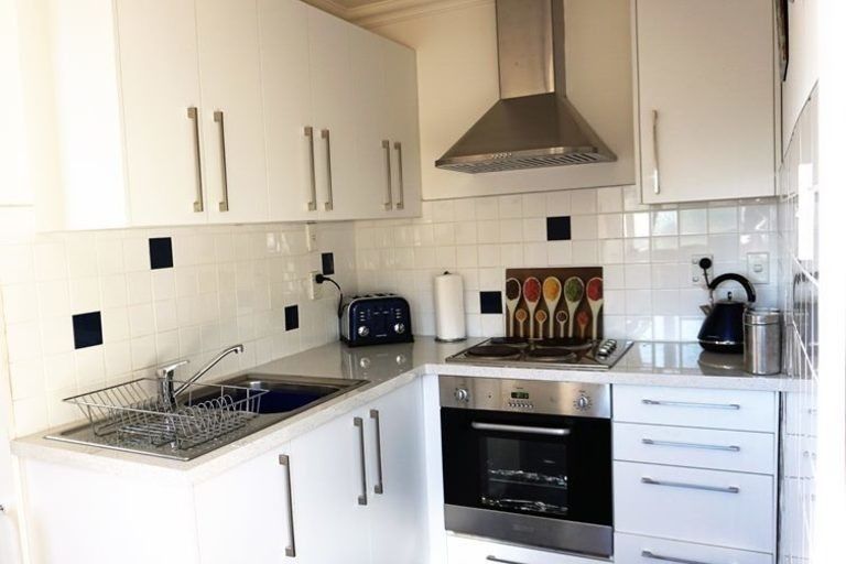 Photo of property in 21 Adderley Terrace, Ravensbourne, Dunedin, 9022