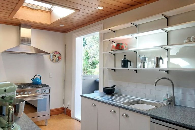 Photo of property in 23 Ascot Street, Thorndon, Wellington, 6011