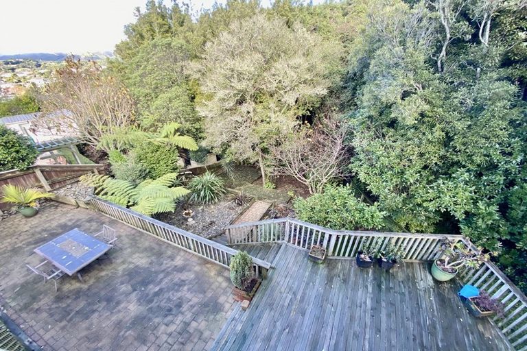 Photo of property in 79 Larsen Crescent, Tawa, Wellington, 5028