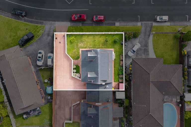 Photo of property in 4/73 Vintage Drive, Henderson, Auckland, 0612