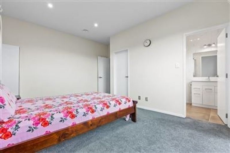 Photo of property in 28 Jutland Road, Pukekohe, 2120