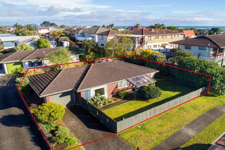 Photo of property in 2 Opal Drive, Papamoa Beach, Papamoa, 3118