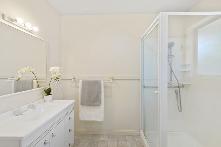 Photo of property in 8 Thornley Place, Woodend, 7610