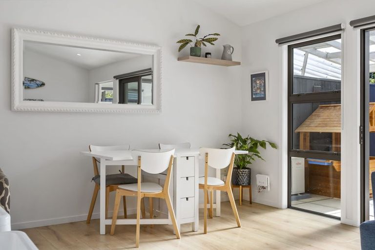 Photo of property in 2/10 Ewen Alison Avenue, Devonport, Auckland, 0624