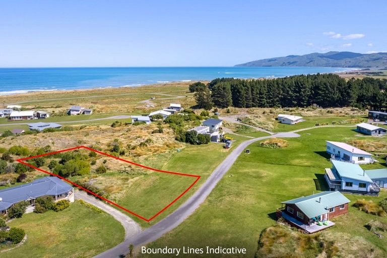 Photo of property in 7 Nunu Drive, Flat Point, Masterton, 5883