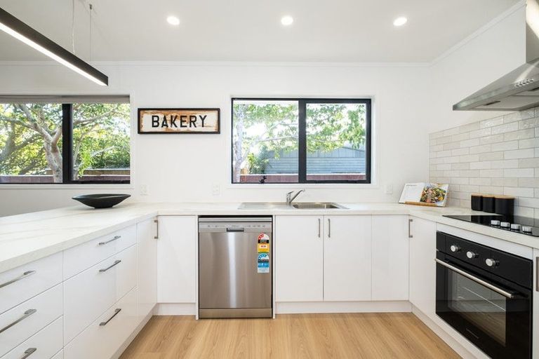 Photo of property in 2/14 Nathan Street, Tawa, Wellington, 5028