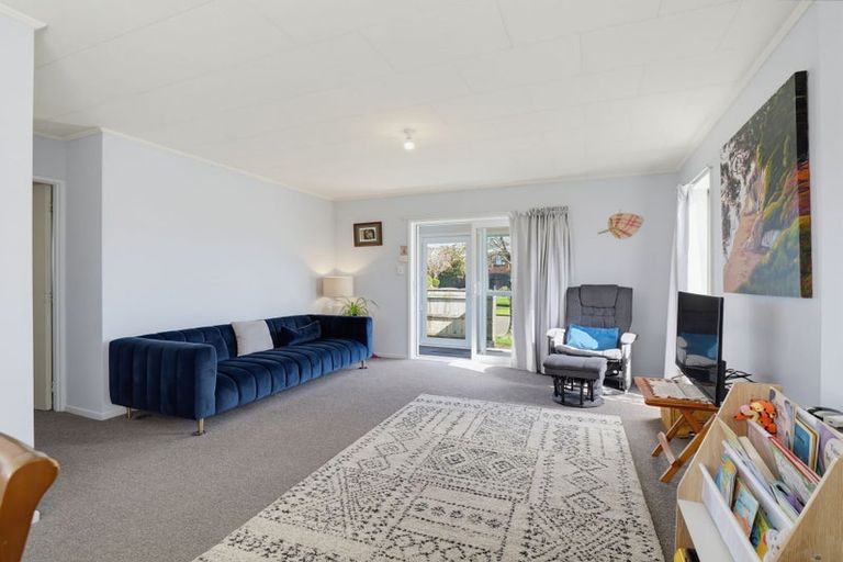 Photo of property in 64 Rhodes Drive, Kelvin Grove, Palmerston North, 4414