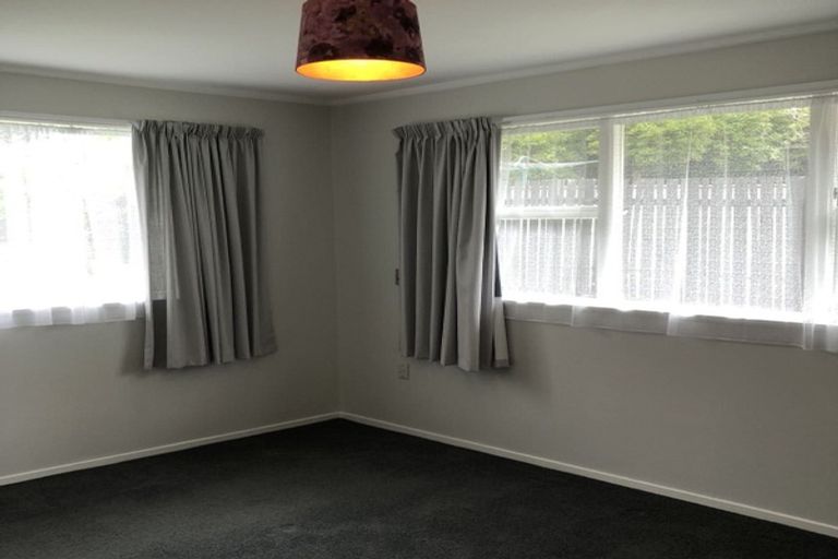 Photo of property in 24 Sequoia Place, Sunnynook, Auckland, 0620