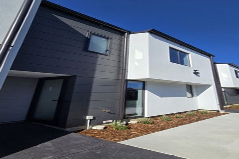 Photo of property in 9/43 New Brighton Road, Shirley, Christchurch, 8061