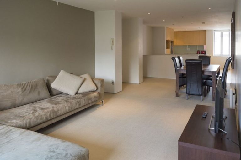 Photo of property in Sanctum Apartment, 10 Ebor Street, Te Aro, Wellington, 6011