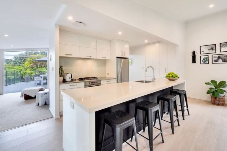 Photo of property in 20 Asbury Crescent, Campbells Bay, Auckland, 0630