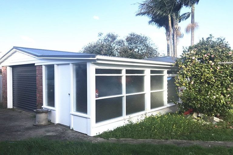 Photo of property in 1/1 Blossom Lane, Manurewa, Auckland, 2102