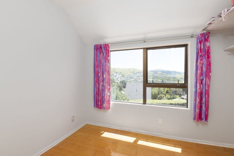 Photo of property in 3 Alister Way, Churton Park, Wellington, 6037