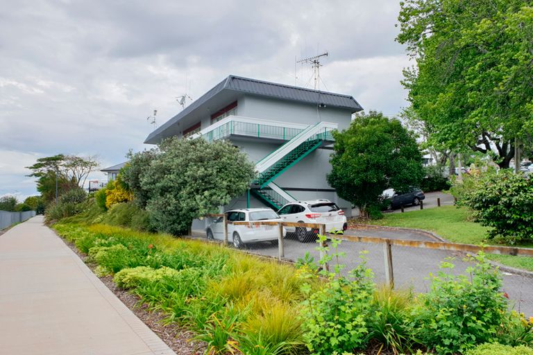 Photo of property in 2/4 Moana Street, Frankton, Hamilton, 3204