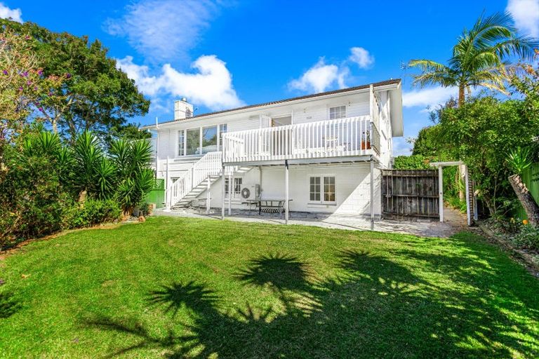 Photo of property in 24 Salem Place, Torbay, Auckland, 0630
