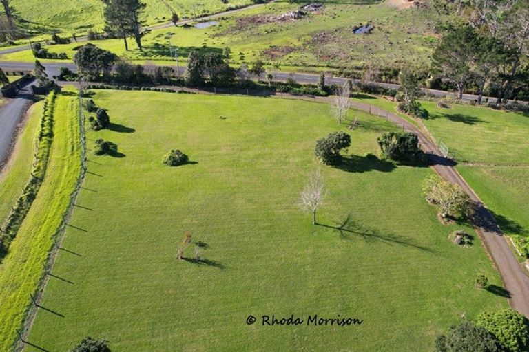 Photo of property in 986 Tinopai Road, Tinopai, Matakohe, 0593