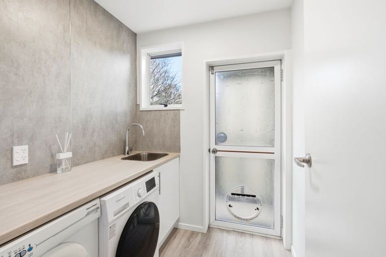 Photo of property in 7 Calbreath Place, Russley, Christchurch, 8042