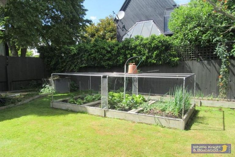 Photo of property in 12 Taylors Avenue, Bryndwr, Christchurch, 8052