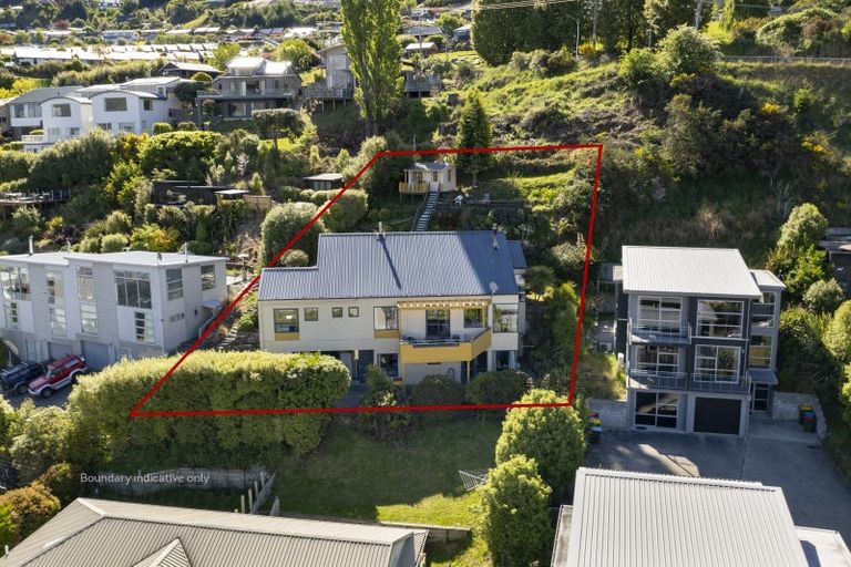 Photo of property in 24 Sainsbury Road, Fernhill, Queenstown, 9300